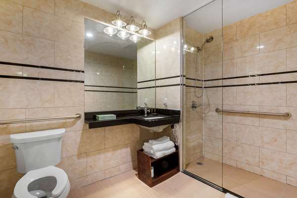 The L Hotel photo 3