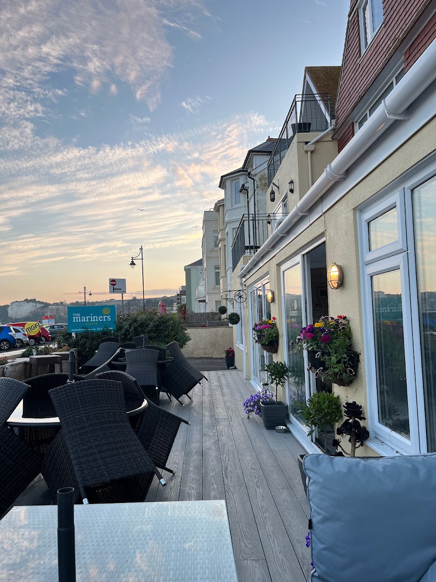 Mariners Hotel