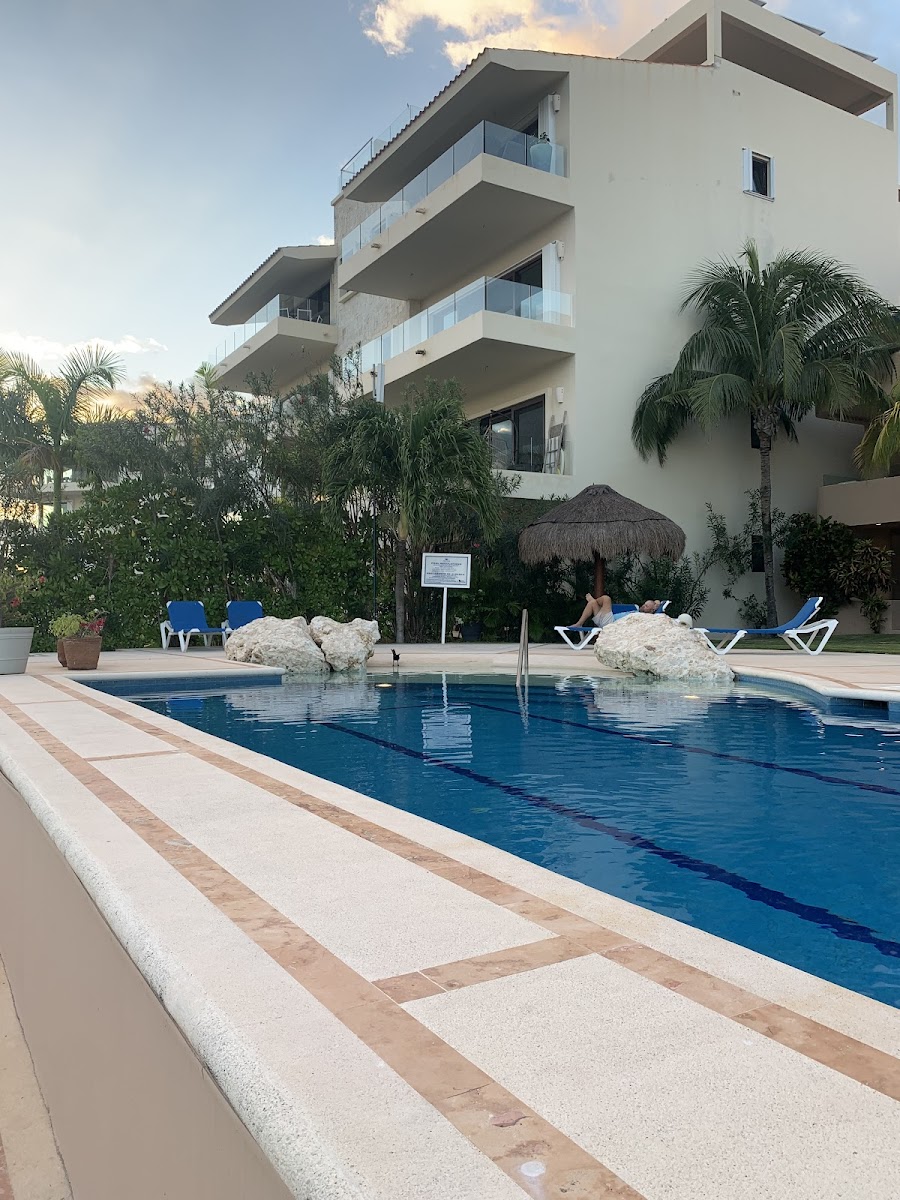 Porto Bello Condos
