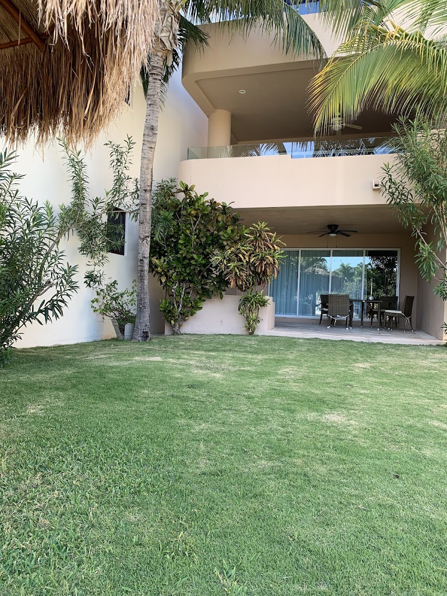 Porto Bello Condos photo 3