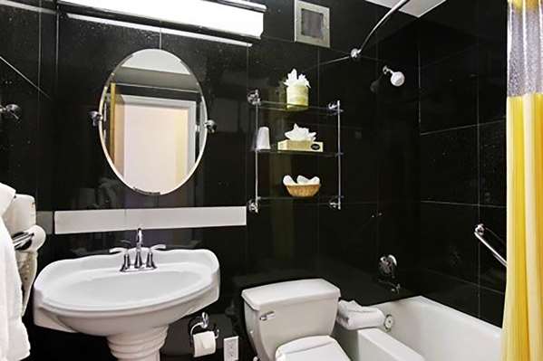 Ramada by Wyndham North Bergen photo 3