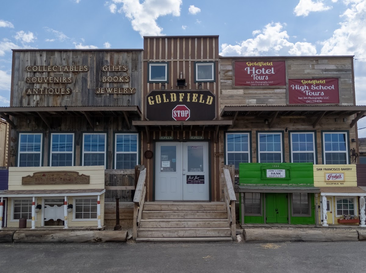 The Goldfield Stop & Stop Inn