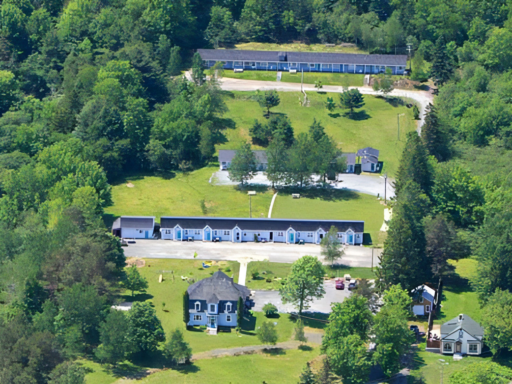 Homeport Motel