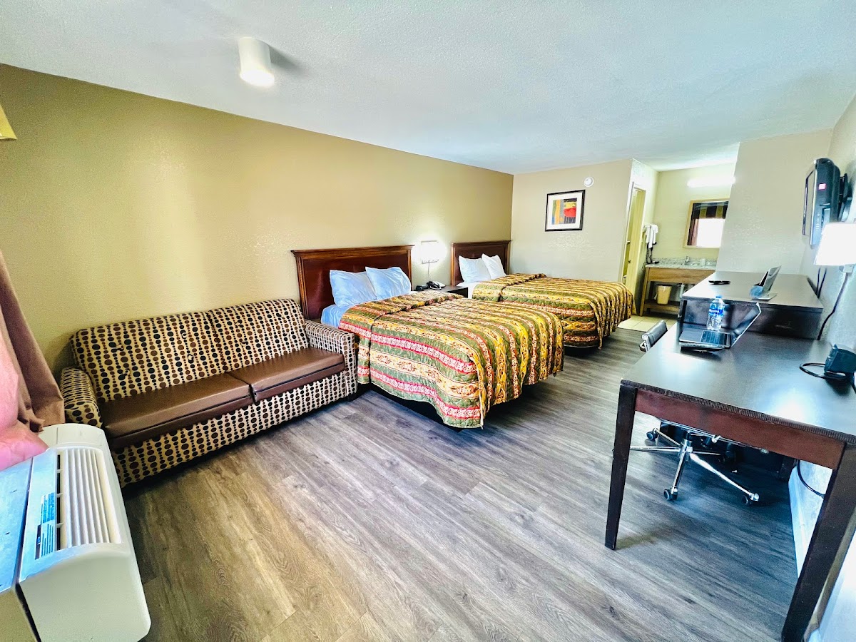 Rodeway Inn Expo Center photo 2