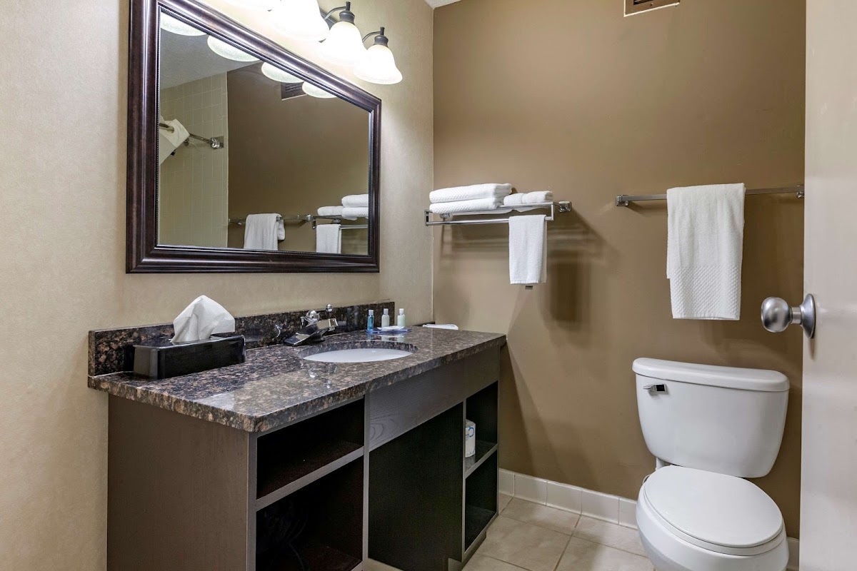 Quality Inn & Suites Escanaba North photo 3