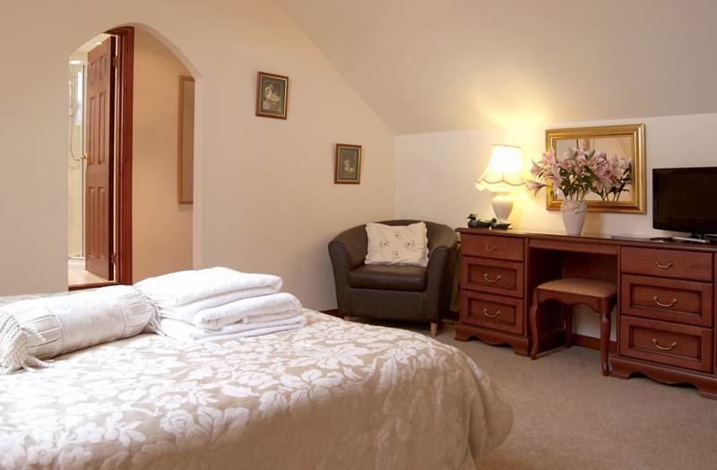 Hillhaven Bed & Breakfast