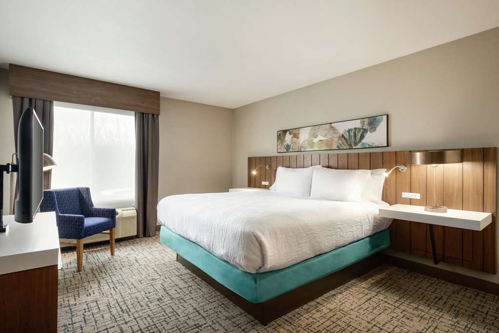 Hilton Garden Inn Dubuque Downtown photo 2