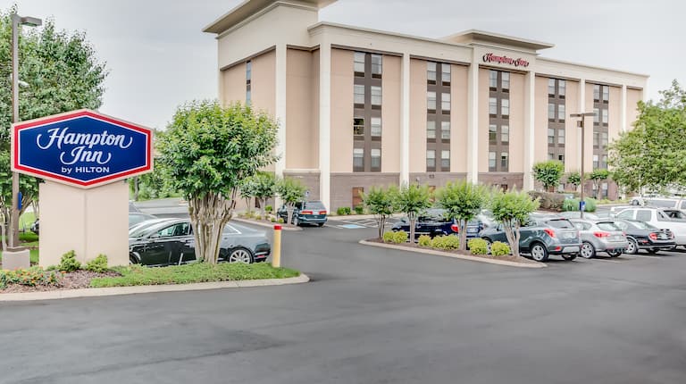Hampton Inn Bellevue / Nashville-I-40 West
