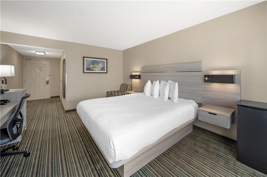Best Western Plus Twin View Inn & Suites photo 2