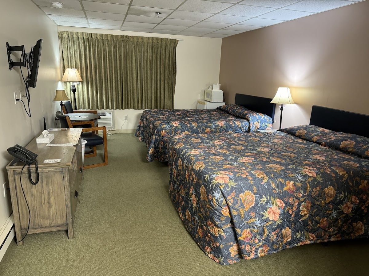 Eagles Lodge Motel photo 2