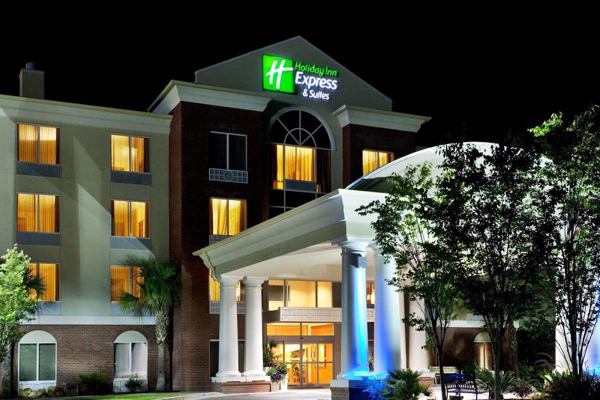 Holiday Inn Express & Suites Charleston-North by IHG