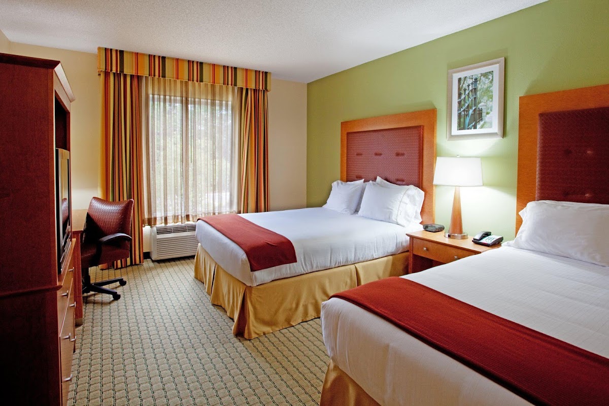 Holiday Inn Express & Suites Charleston-North by IHG photo 2