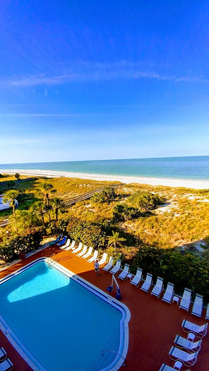 Sand Pebble Resort photo 2