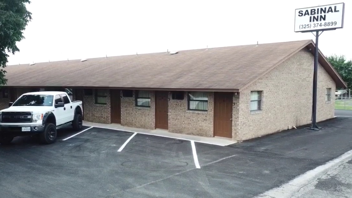 Sabinal Inn & RV Park photo 3