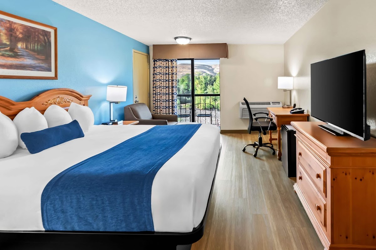 Baymont by Wyndham Yakima Riverfront photo 2