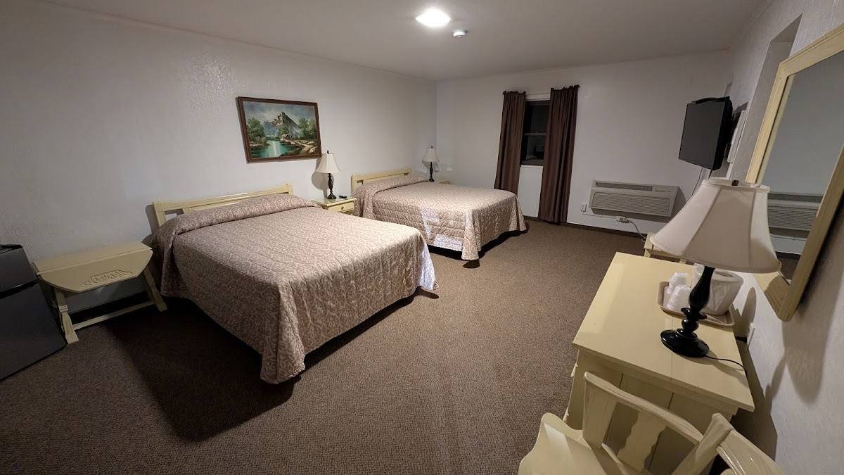 Evergreen Inn Motel & RV Park photo 2