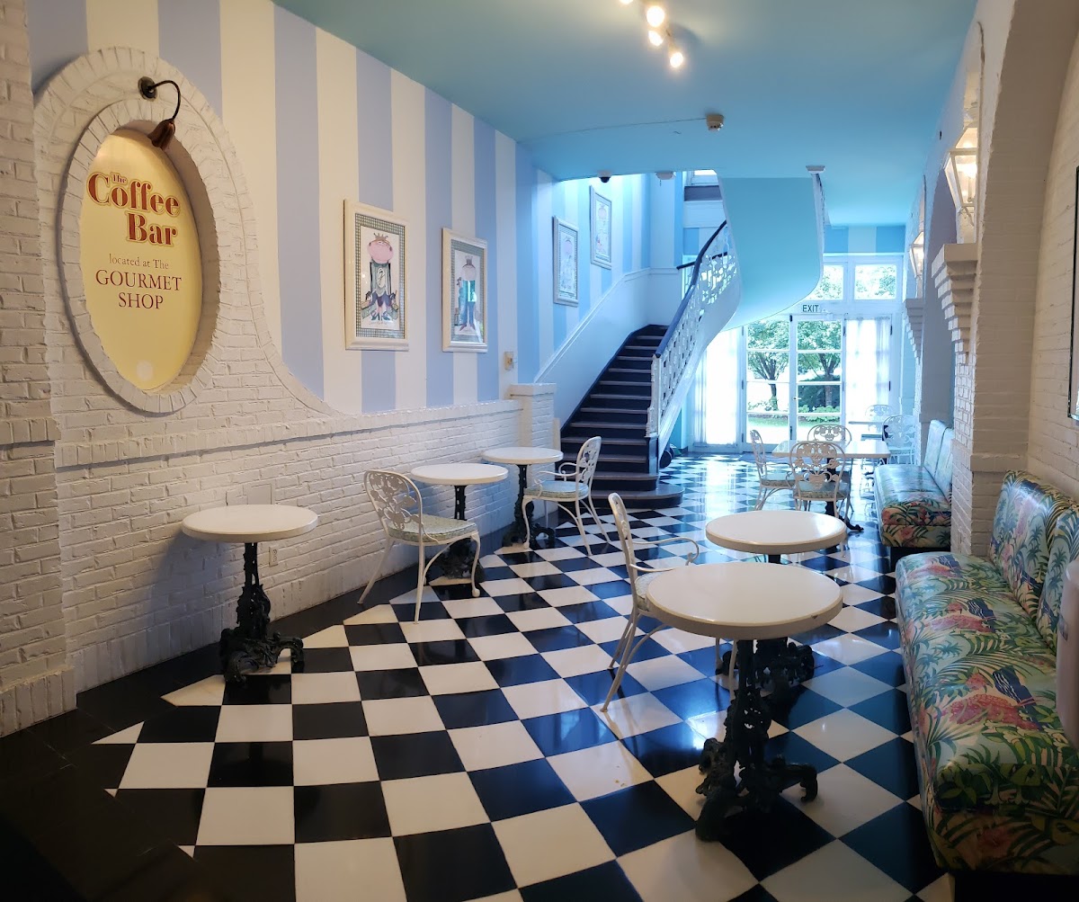 The Greenbrier photo 3