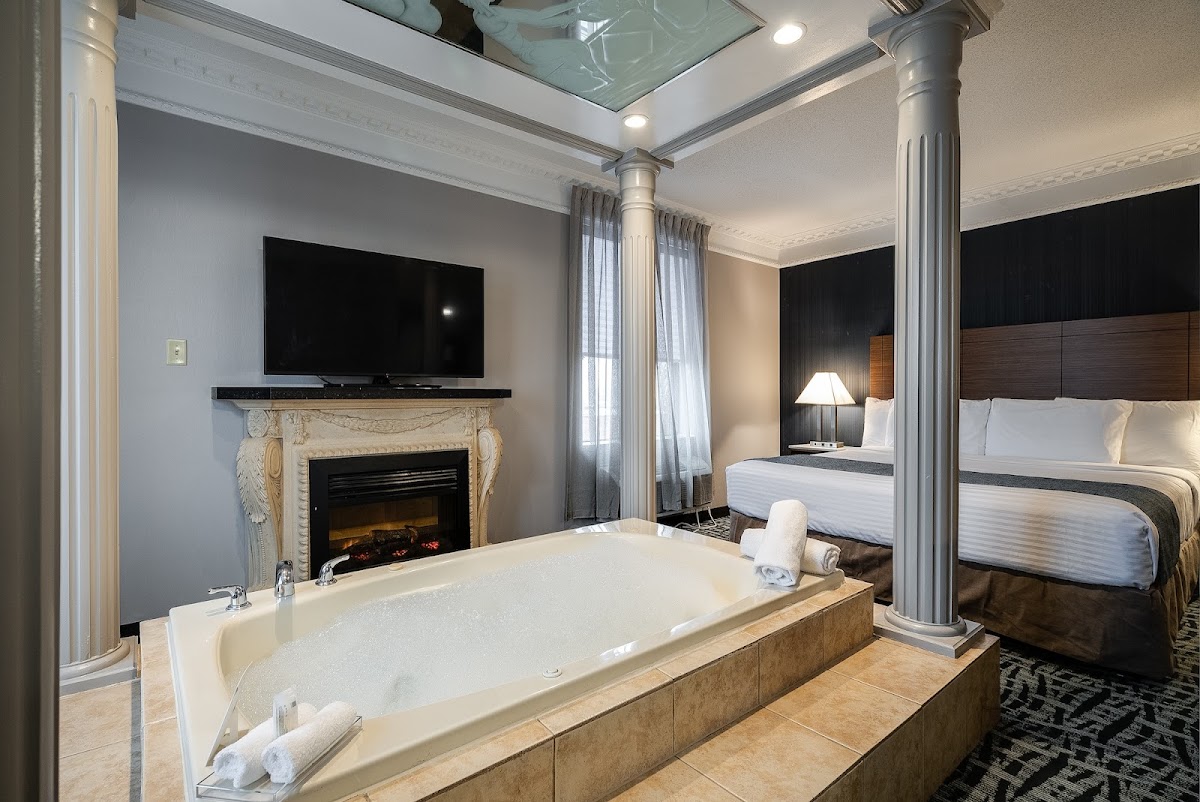 Monte Carlo Inns - Toronto West Suites photo 2