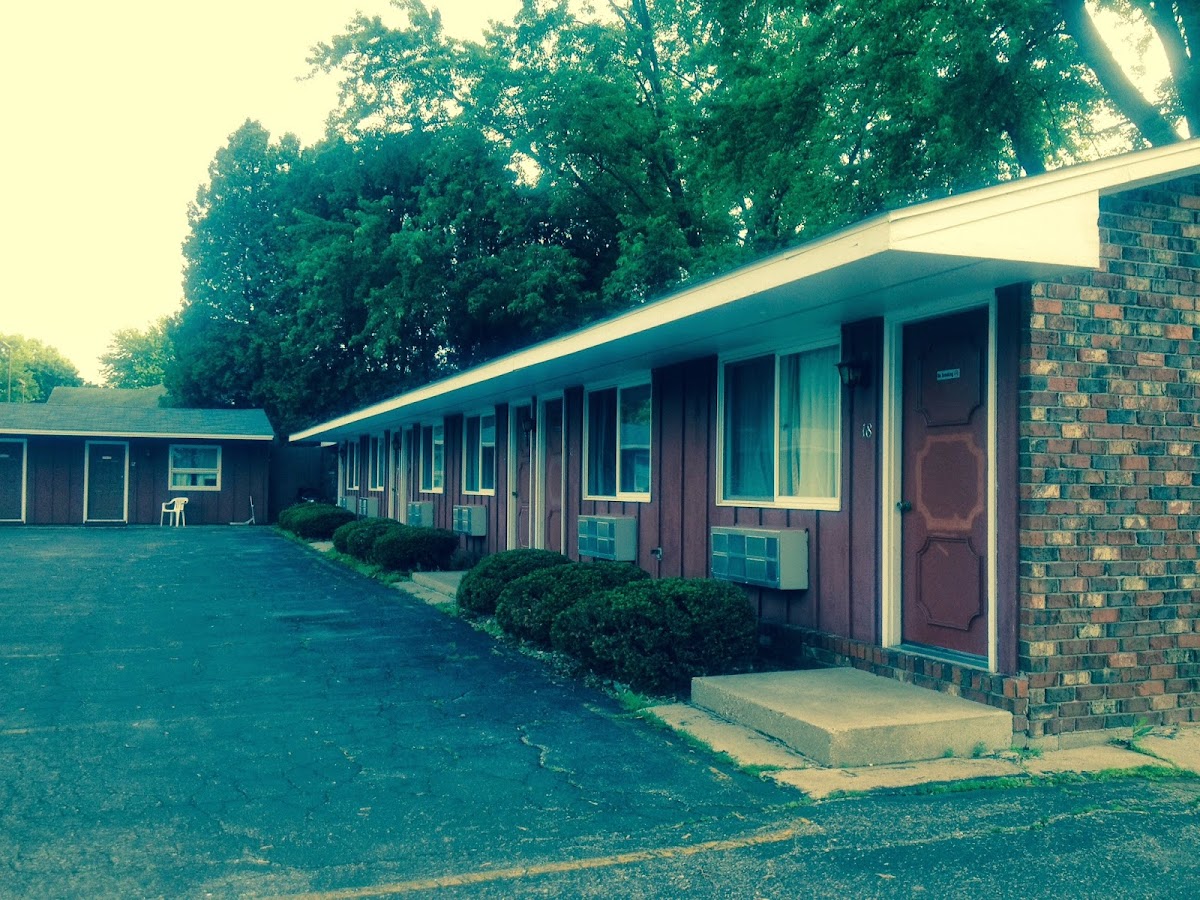 Clintonville Motel