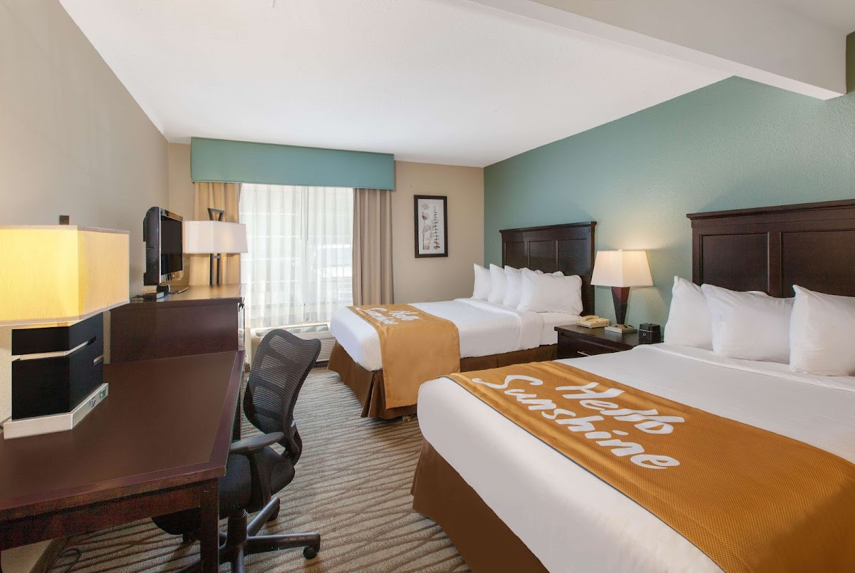 Days Inn by Wyndham Petoskey photo 2