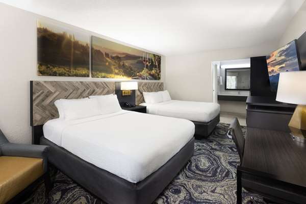 Clarion Inn Biltmore Village photo 2