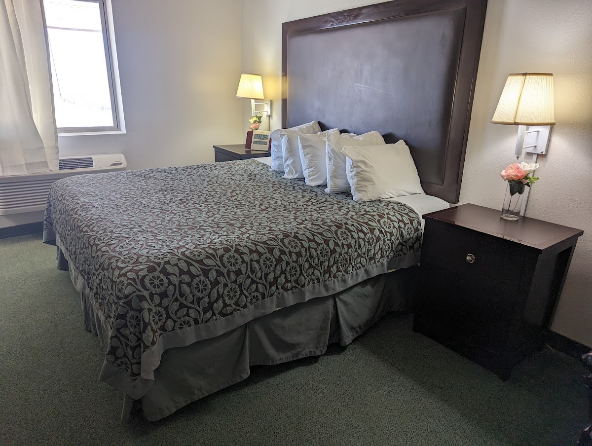 Best Rest Inn & Suites Manchester photo 2