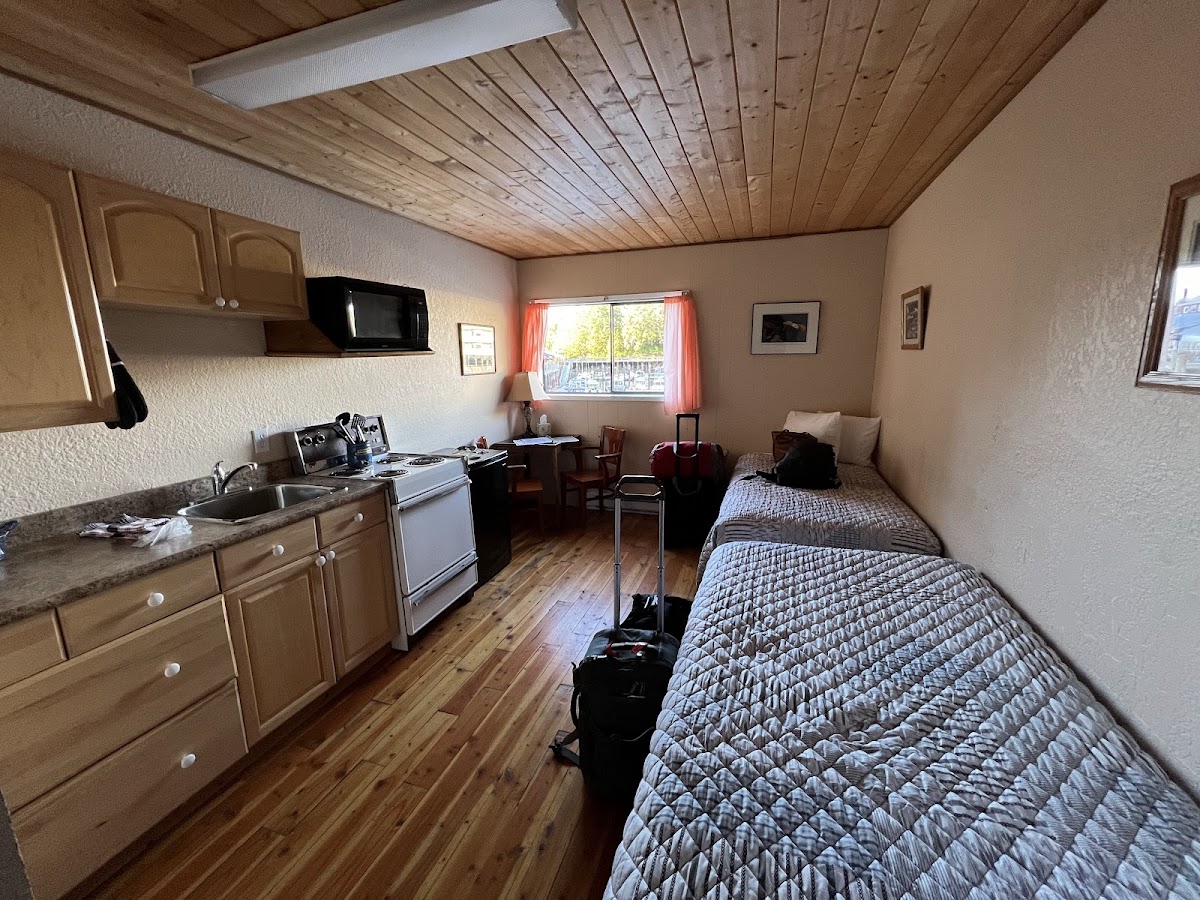 Telegraph Cove Resort