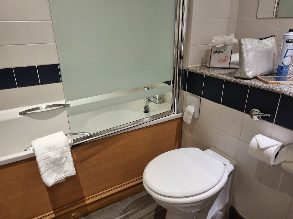 The Park Hotel Kilmarnock photo 2