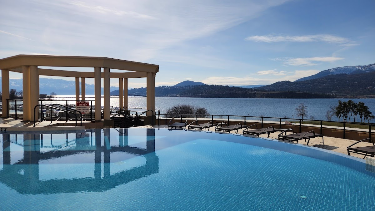 The Royal Kelowna by Bellstar Hotels photo 3