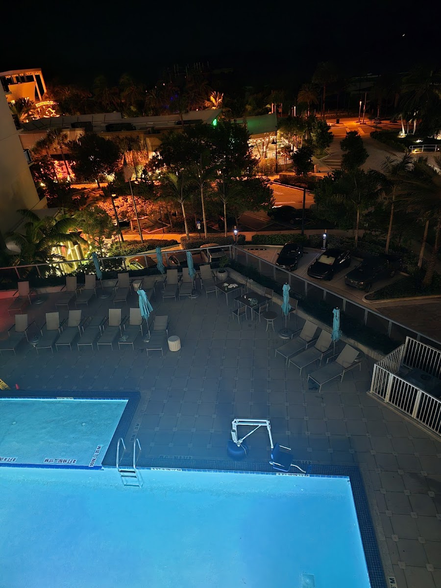 Tru by Hilton Pompano Beach Pier photo 3
