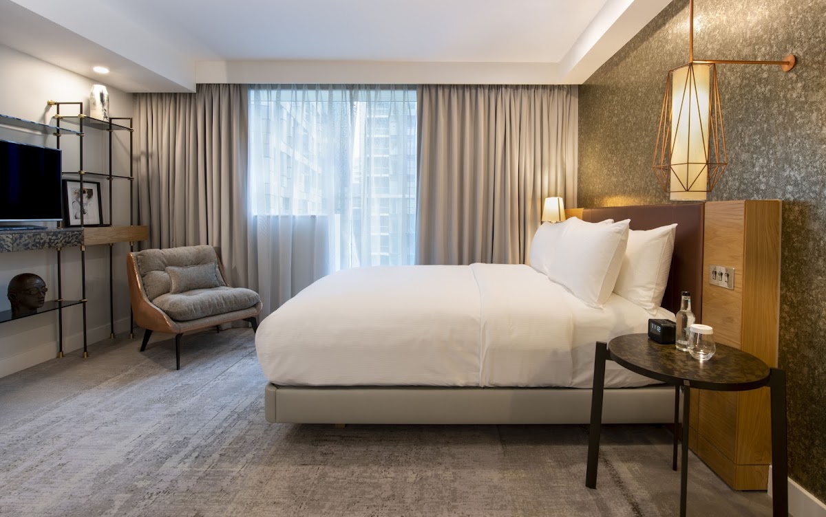 Lincoln Plaza London, Curio Collection by Hilton photo 2