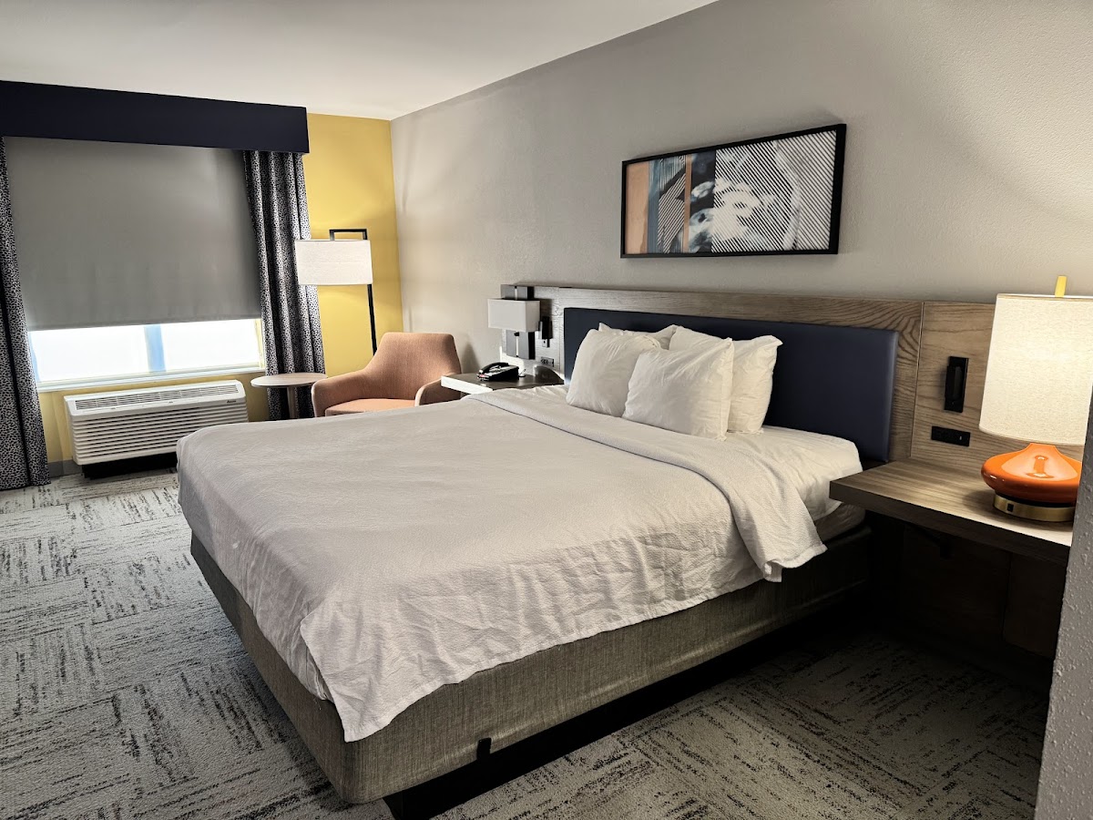 Hilton Garden Inn Charlotte/Concord photo 2