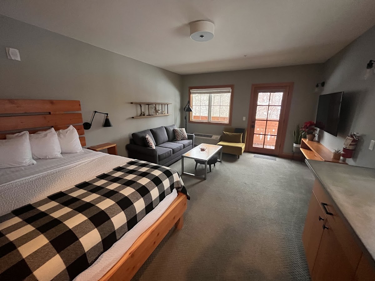 The Suites on Main photo 2