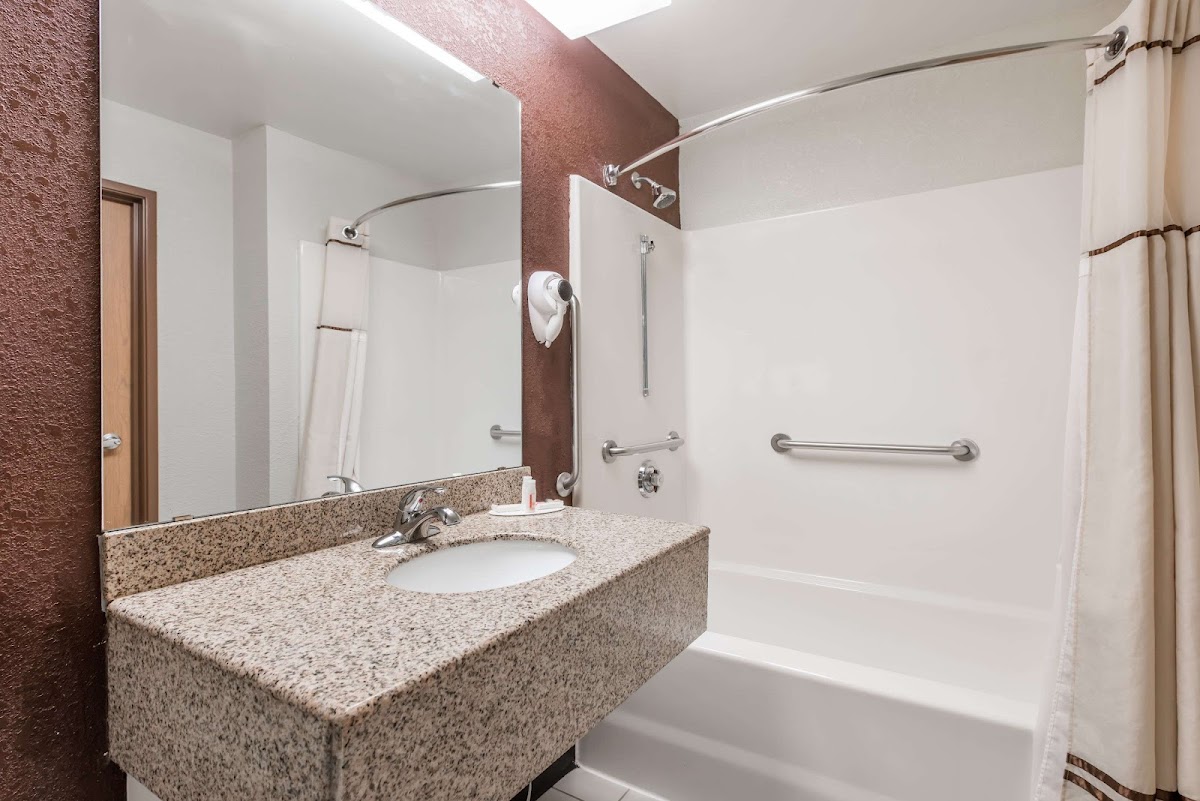Days Inn & Suites by Wyndham Casey photo 3