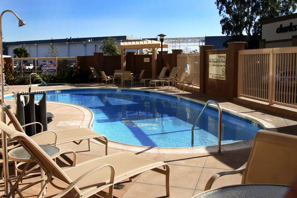Hampton Inn and Suites Seal Beach photo 3