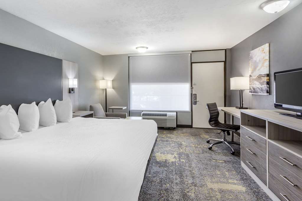 Best Western Plus Weston Inn photo 2