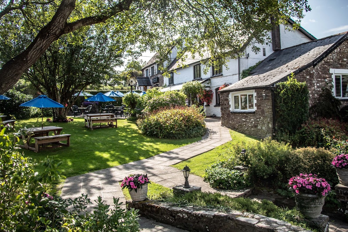 Greyhound Inn and Hotel Usk