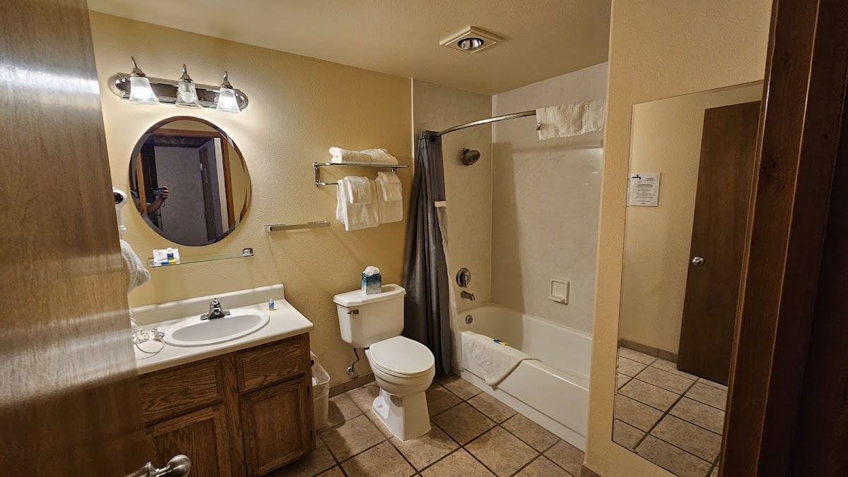 Friday Harbor Suites photo 2
