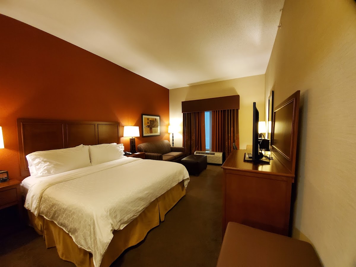 Holiday Inn Express & Suites Paducah West by IHG photo 2