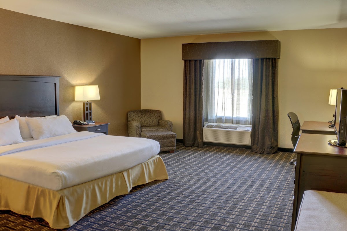 Holiday Inn Express & Suites Texarkana East by IHG photo 2