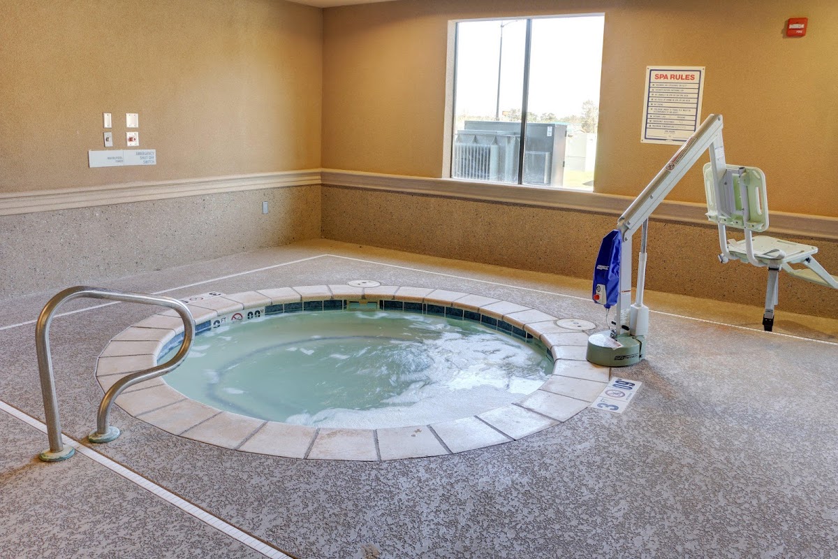 Holiday Inn Express & Suites Texarkana East by IHG photo 3