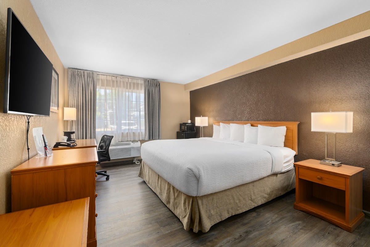 Ramada by Wyndham Portland photo 2