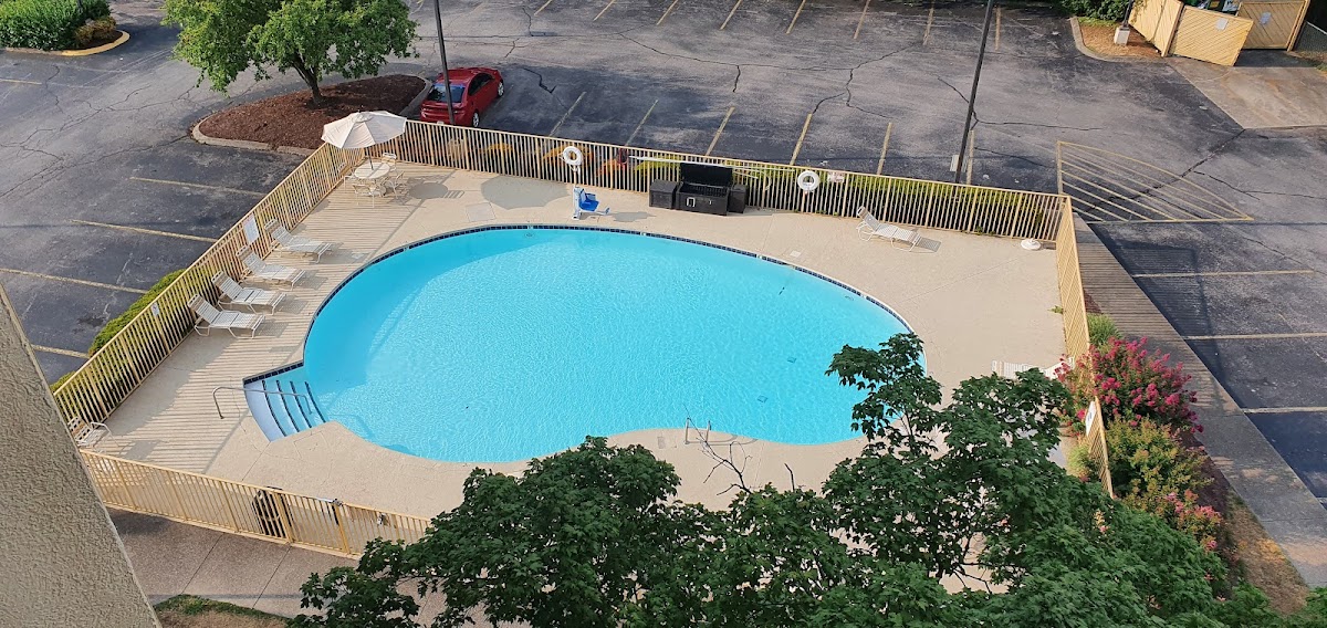 La Quinta Inn & Suites by Wyndham Nashville Airport/Opryland photo 3