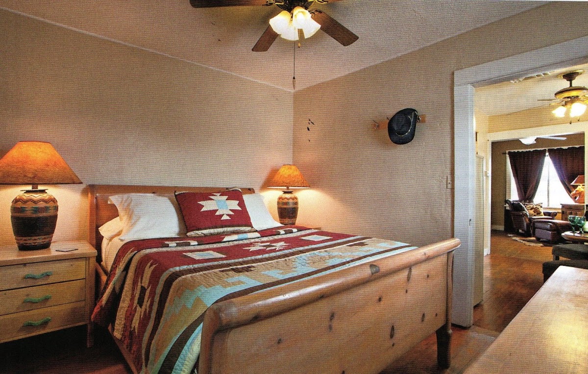 Cottonwood Hotel photo 2