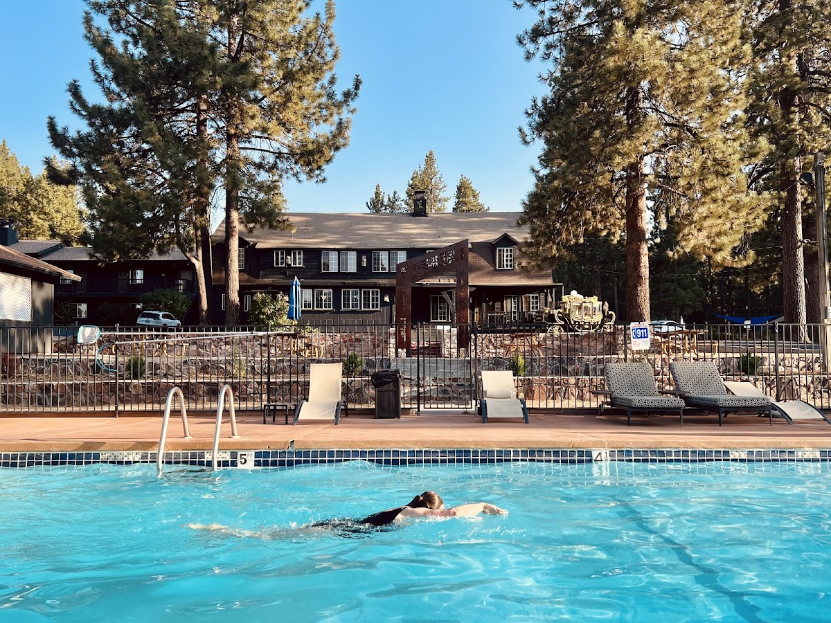 Sessions Retreat & Hotel photo 3