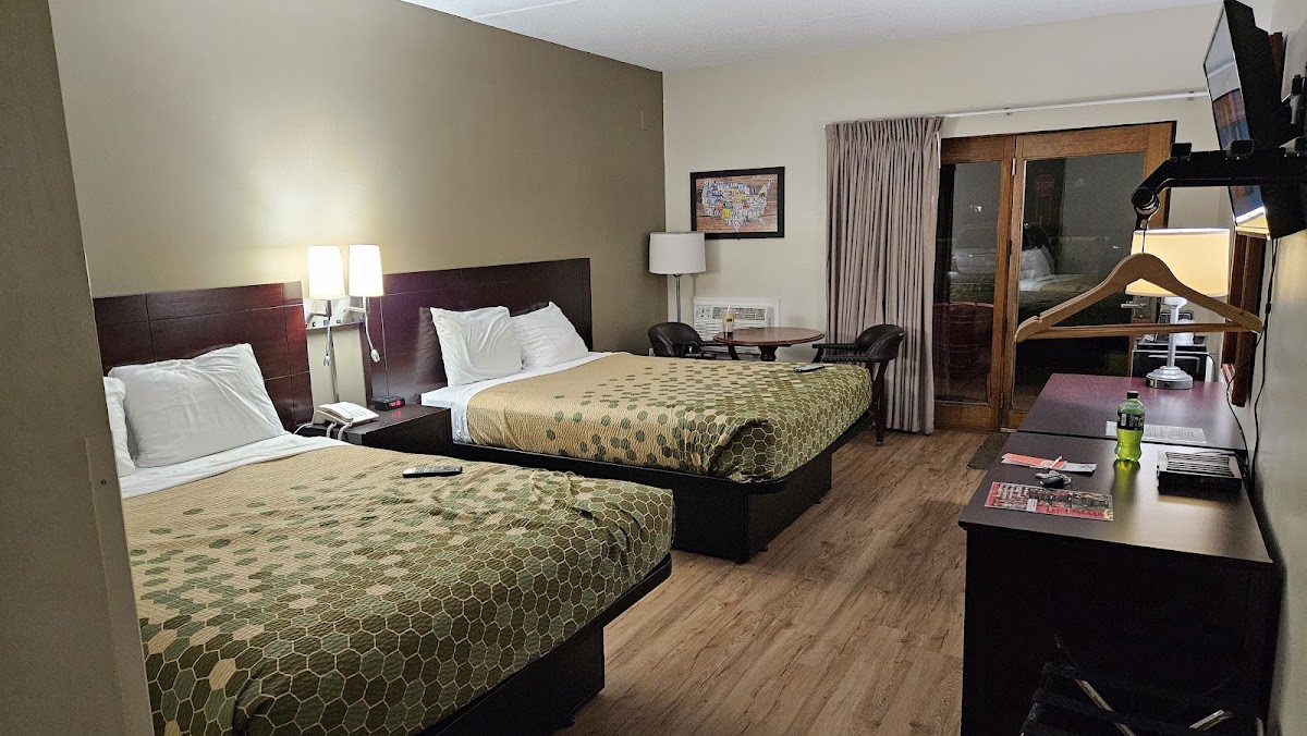 Econo Lodge Cadillac photo 2