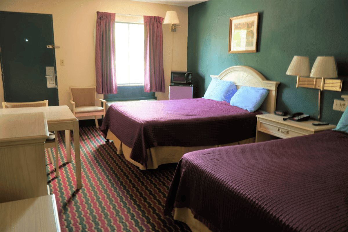 Quality Quarters Inn photo 2