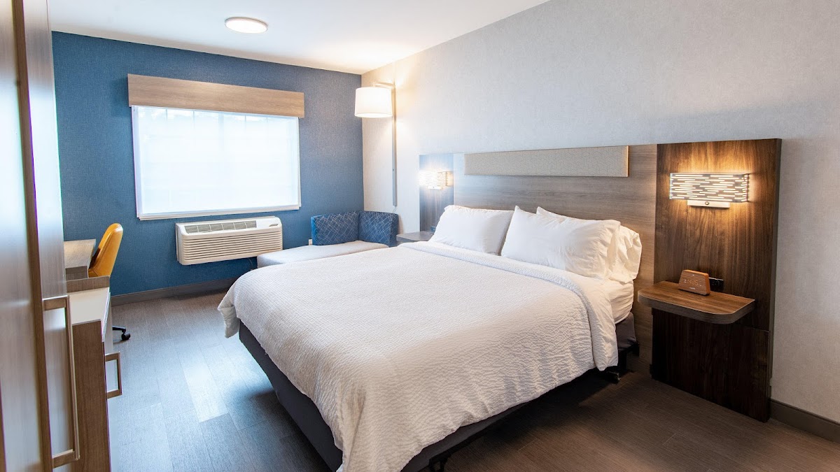 Holiday Inn Express Oakdale by IHG photo 2