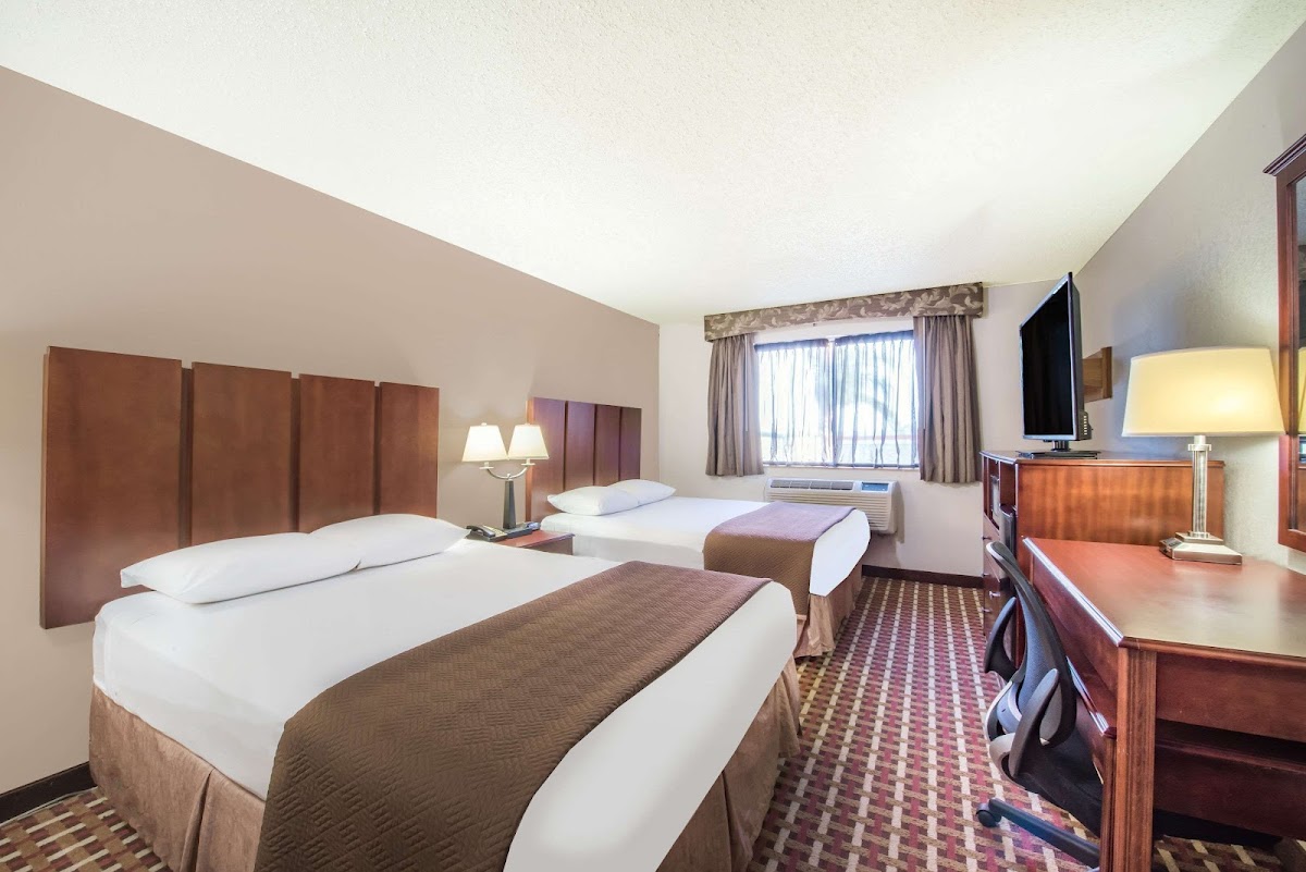 Super 8 by Wyndham Harlingen TX photo 2