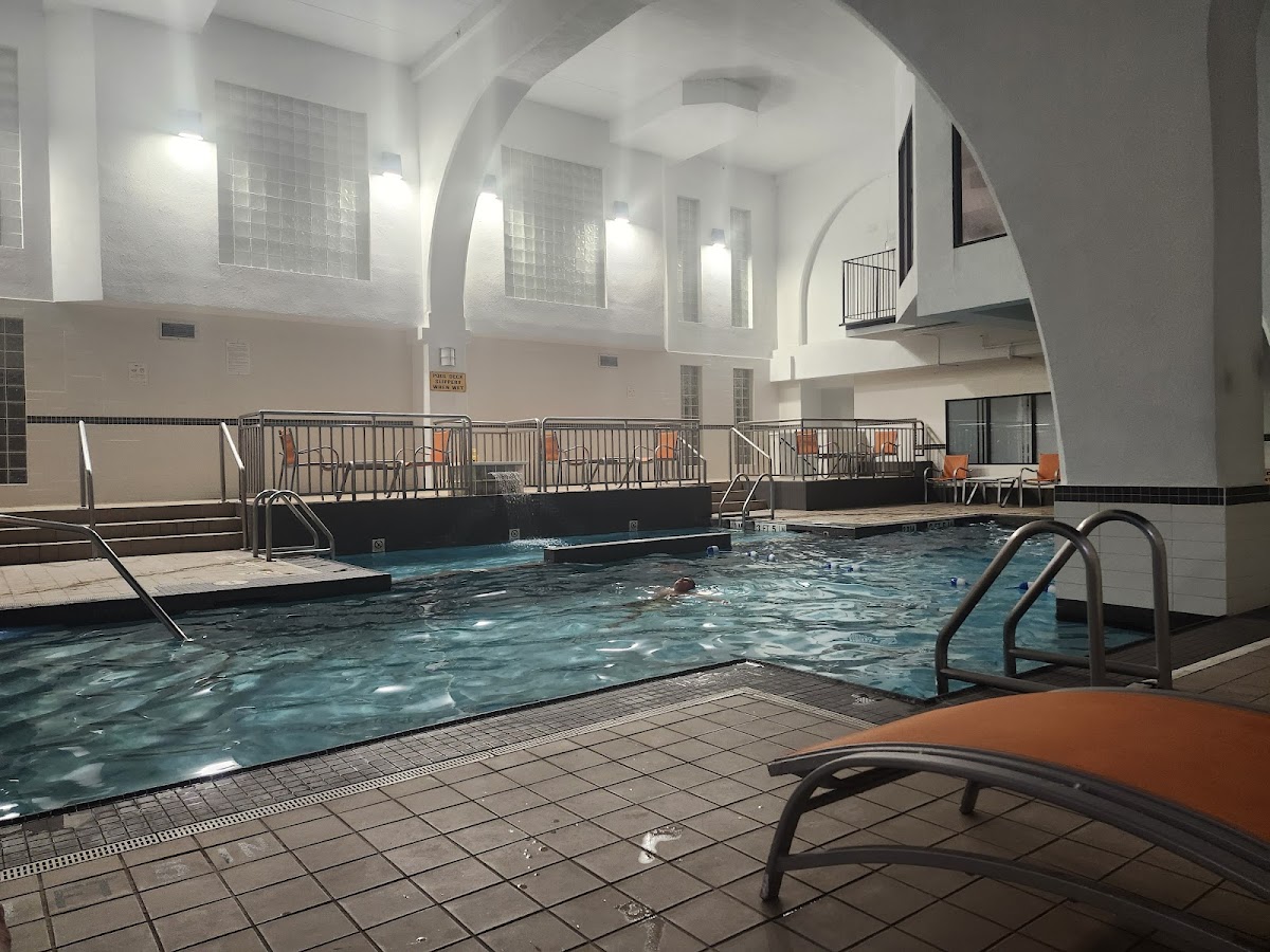 Holiday Inn & Suites Windsor (Ambassador Bridge) by IHG photo 3